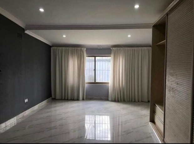 4-bedroom-house-for-rent-in-roma-big-2