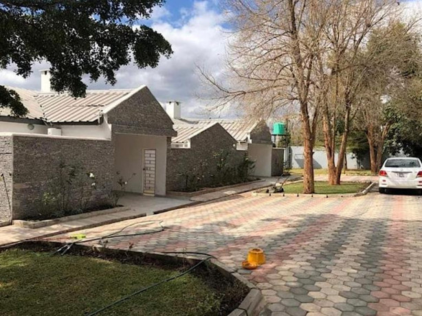 4-bedroom-house-for-rent-in-roma-big-1