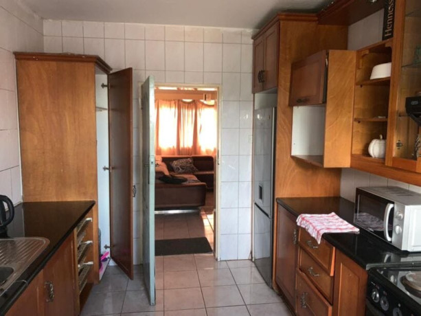 2-bedroom-fully-furnished-flat-for-rent-in-kabulonga-big-4