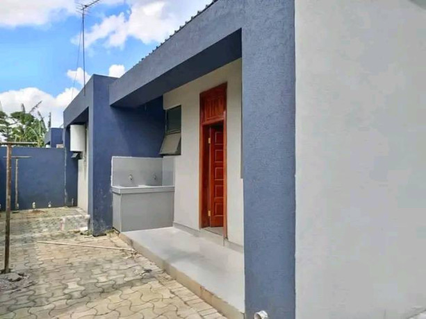 fully-furnished-flat-with-master-bedroom-in-gated-community-big-6