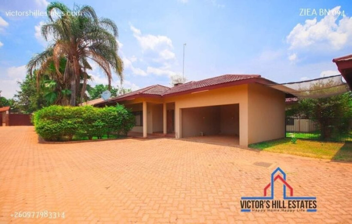 3-bed-35-bath-villa-for-rent-in-woodlands-big-1