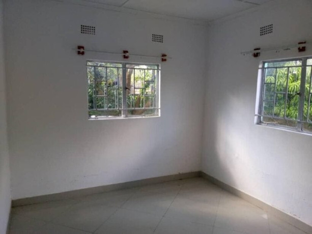 2-bedroom-semi-detached-flat-for-rent-in-ibex-hill-big-5
