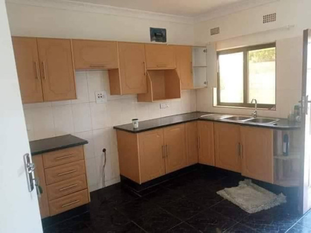 3-bedroom-flat-for-rent-in-roma-big-2