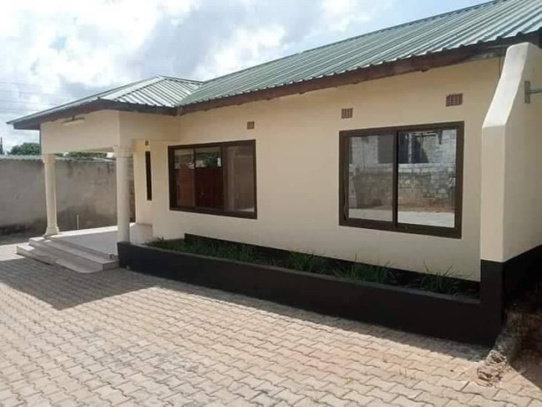 3-bedroom-flat-for-rent-in-roma-big-7