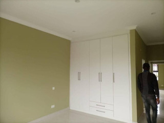 2-bedroom-flat-for-rent-in-roma-park