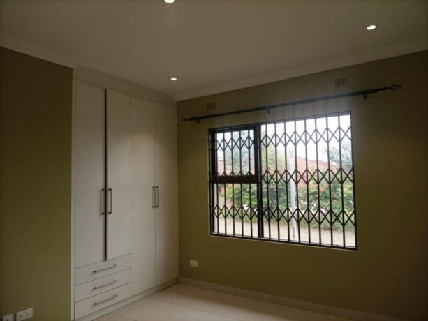 2-bedroom-flat-for-rent-in-roma-park-big-3