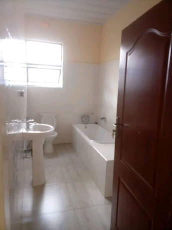 3-bedroom-house-for-rent-in-waterfalls-big-4