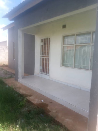 2-bedroom-flat-for-rent-in-lilayi-big-1