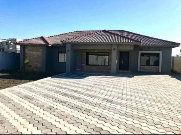 4-bedroom-house-for-rent-in-new-kasama-big-1