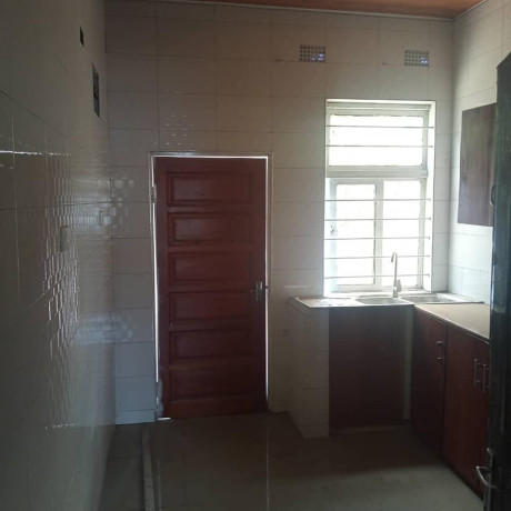 3-bedroom-flat-for-rent-in-makeni-east-big-4