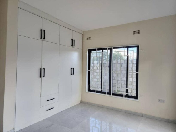 3-bedroom-flat-for-rent-in-meanwood-ibex-big-3