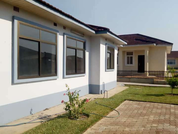 3-bedroom-standalone-house-for-rent-in-silverest-gardens-big-5