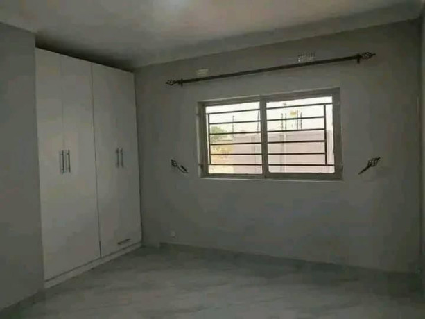 3-bedroom-semi-detached-flat-for-rent-in-silverest-big-2