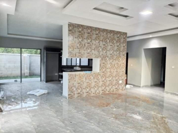 3-bedroom-house-for-rent-in-waterfalls-big-5