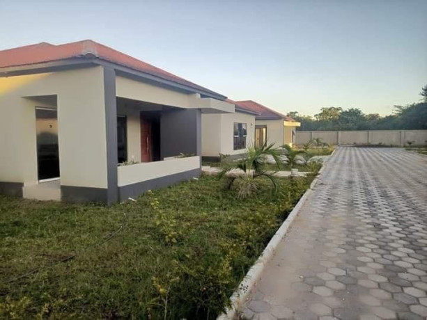 3-bedroom-house-for-rent-in-waterfalls-big-8