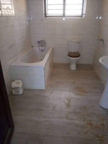 3-bedroom-house-for-rent-in-lilayi-big-2