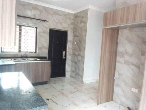 2-bedroom-flat-for-rent-in-chalala-big-6