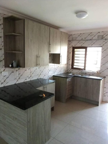 3-2-bedroom-flats-for-rent-in-ibex-meanwood-big-4