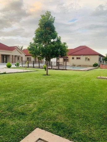 3-2-bedroom-flats-for-rent-in-ibex-meanwood-big-9