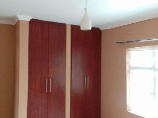 2-bedroom-flat-for-rent-in-meanwood