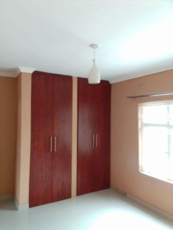 2-bedroom-flat-for-rent-in-meanwood-big-0