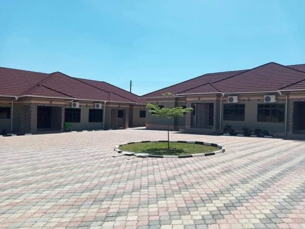 3-bedroom-flat-for-rent-in-chamba-valley-big-5