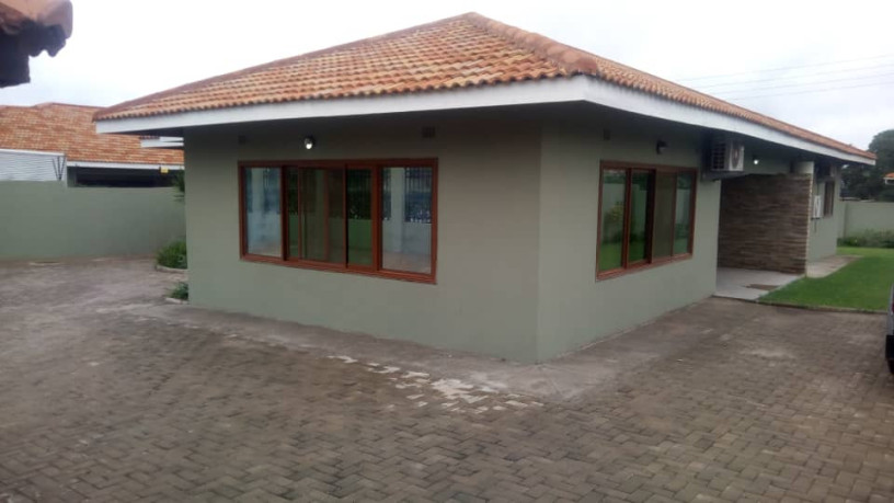 3-bedroom-stand-alone-in-roma-park-big-0