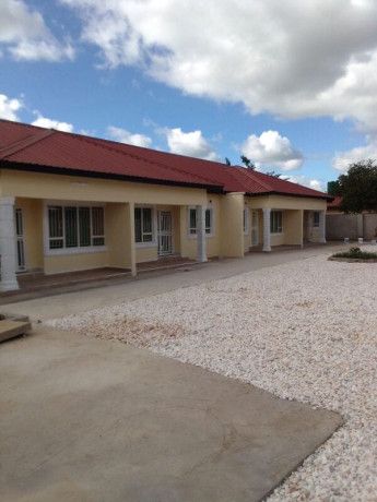 2-bedroom-flat-for-rent-in-meanwood-ibex-big-8