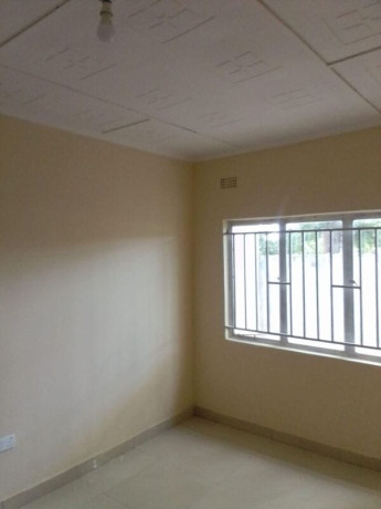 2-bedroom-flat-for-rent-in-meanwood-ibex-big-4