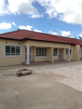 2-bedroom-flat-for-rent-in-meanwood-ibex-big-9