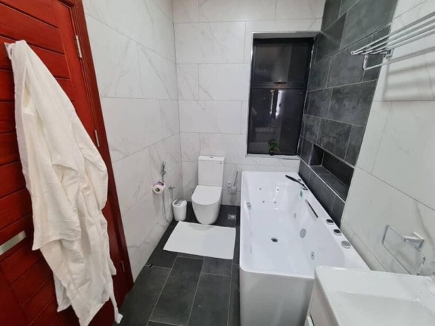 3-bedroom-villa-for-rent-in-rhodespark-big-8