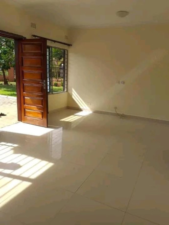 3-bedroom-flat-for-rent-in-ibex-meanwood-big-2