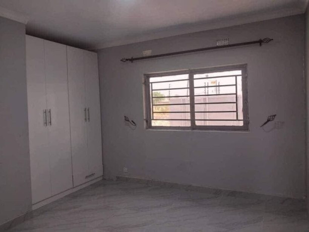 3-bedroom-semi-detached-flat-for-rent-in-silverest-big-5
