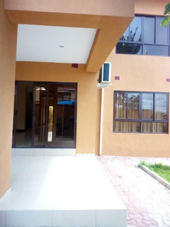 3-bedroom-stand-alone-duplex-for-rent-in-roma-park-big-6