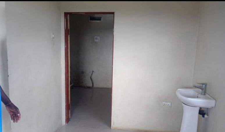 3-bedroom-standard-alone-house-for-rent-in-makeni-east-big-0