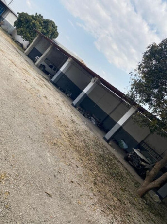 workshop-for-rent-in-lumumba-area-big-2