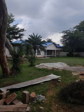 3-bedroom-stand-alone-in-woodlands-big-5