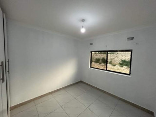 3-bedroom-flat-for-rent-in-ibex-meanwood