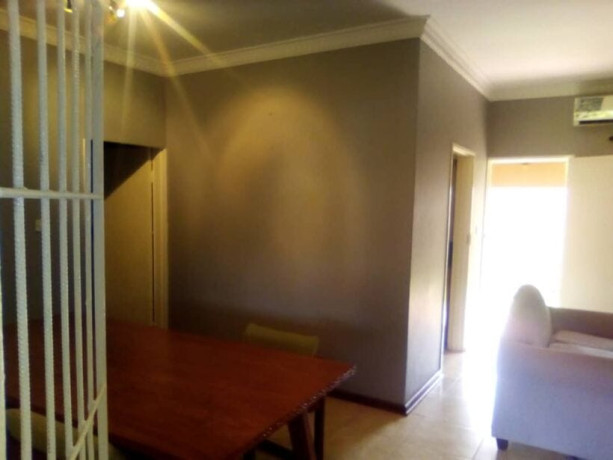 3-bedroom-flat-for-rent-in-kabulonga-big-4