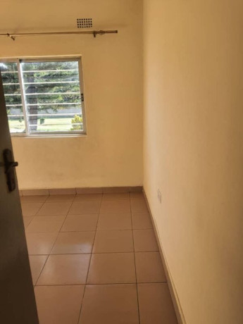 2-bedroom-flat-for-rent-in-roma-big-5