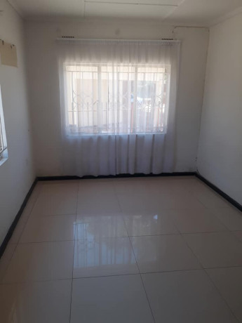 3-bedroom-flat-for-rent-in-avondale-big-2