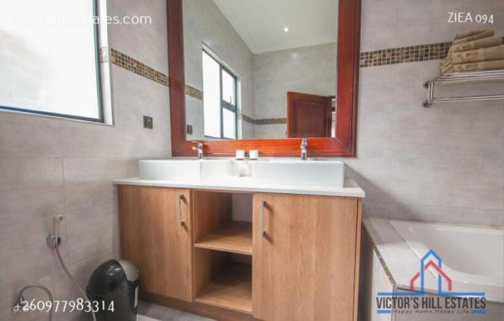 4-bedroom-in-villa-roma-park-big-7