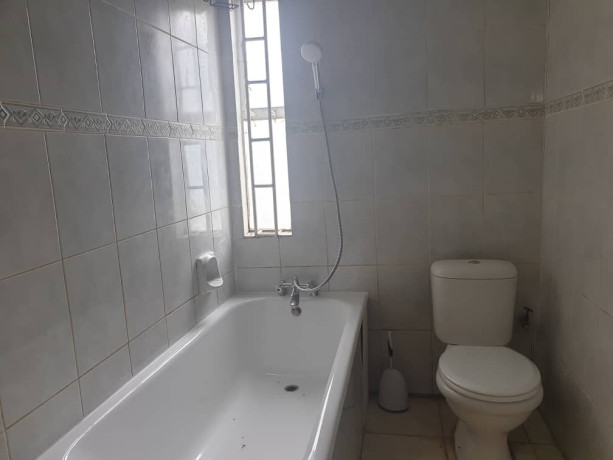 3-bedroom-house-for-rent-in-roma-big-6