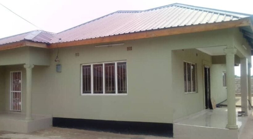 2-bedroom-flat-for-rent-in-barlaston-big-1