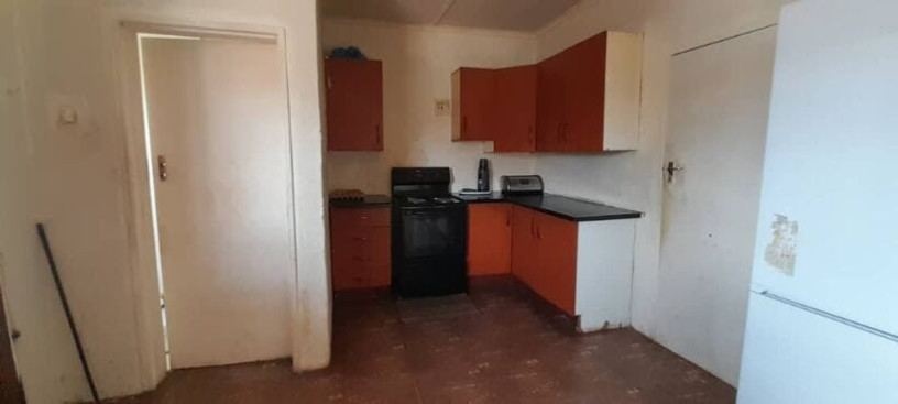 2-bedroom-flat-for-rent-in-barlaston-big-4