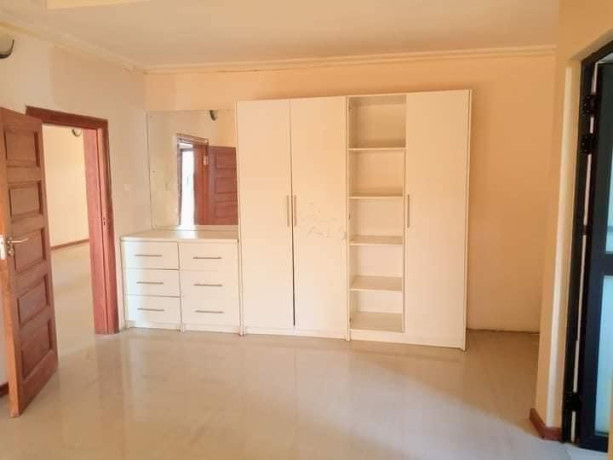 3-bedroom-flat-for-rent-in-makeni-big-5