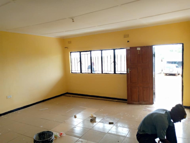 2-bedroom-house-for-rent-in-7-miles-big-2