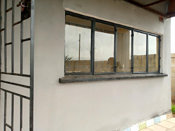 2-bedroom-house-for-rent-in-7-miles-big-1