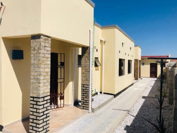 2-bedroom-flat-for-rent-in-meanwood-ndeke-big-0