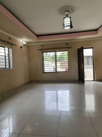 3-bedroom-flat-for-rent-in-chainama-big-4
